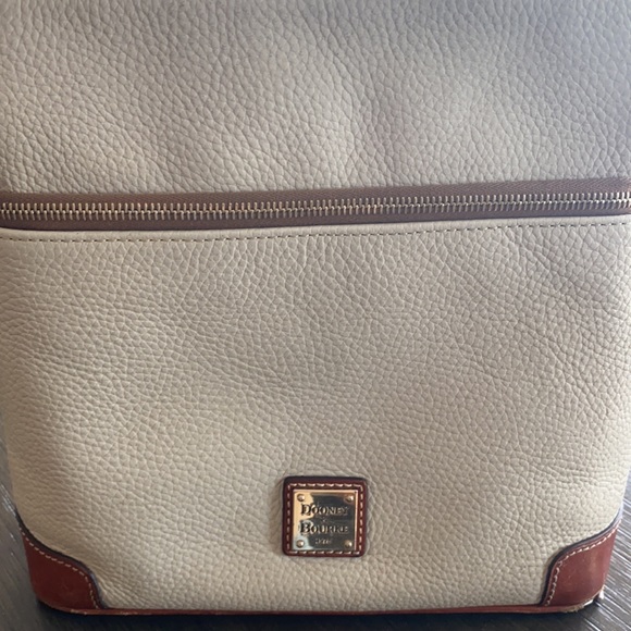 Dooney & Bourke crossbody purse - Picture 2 of 9